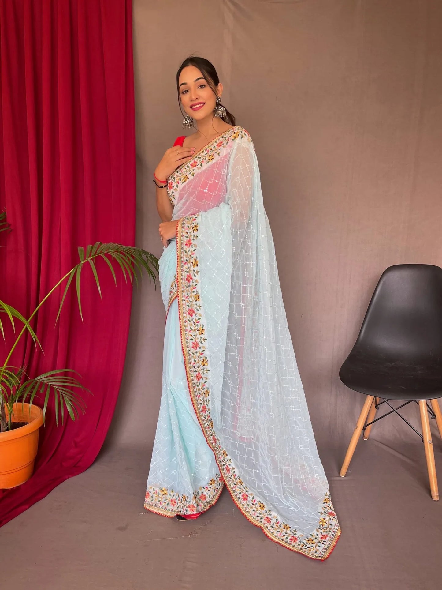 Elegant Pure Georgette Saree for Weddings & Parties, Blouse