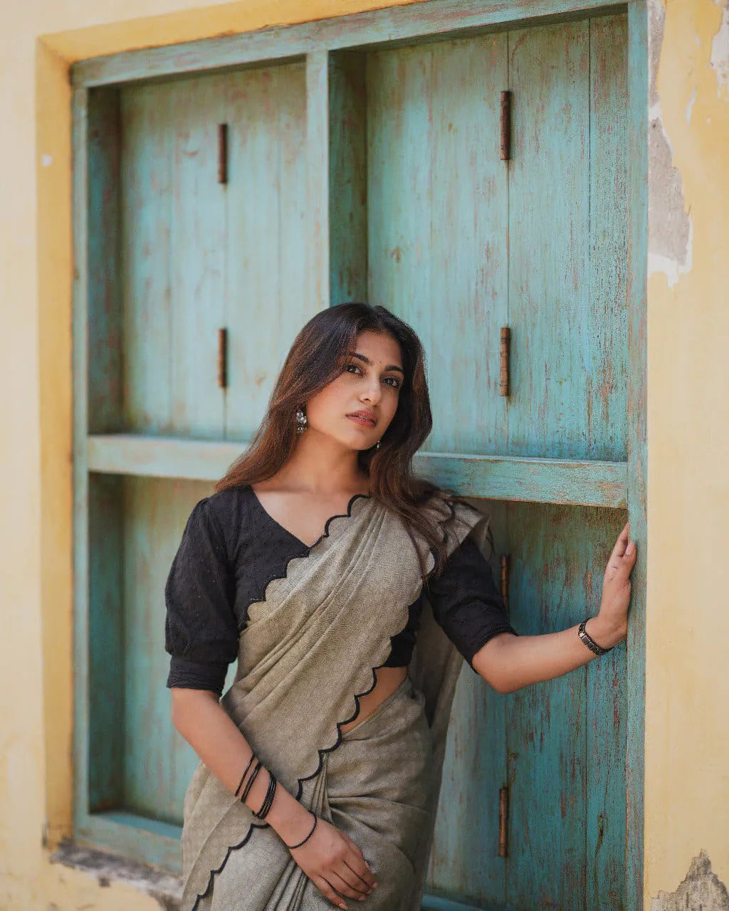 Gadhwal Chex Saree with Arca and Lucknowi Finishing